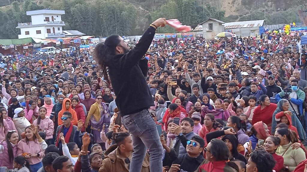 अर्घाखाँची महोत्सवमा दर्शकलाई झुमाउँदै कलाकार