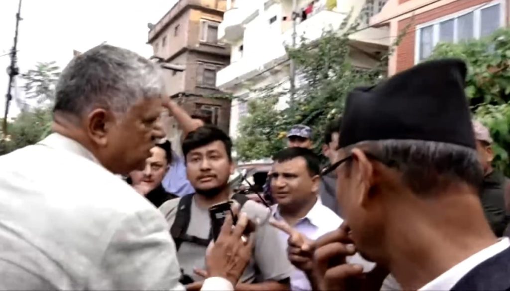 पत्रकारमाथि दुव्र्यवहार गरेकोमा तत्काल क्षमा याचना गर्न माग