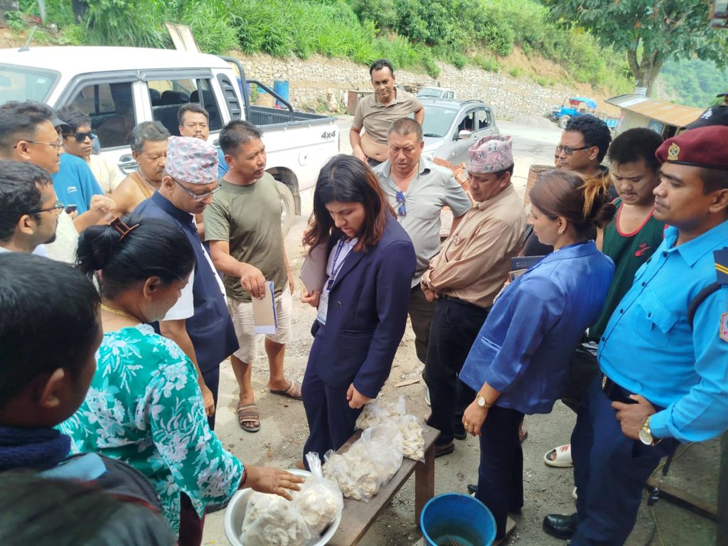 अर्घाखाँचीमा बजार अनुगमन तिब्र : आज झन्डै १५ हजार बराबरको सामान जफत गरी नष्ट
