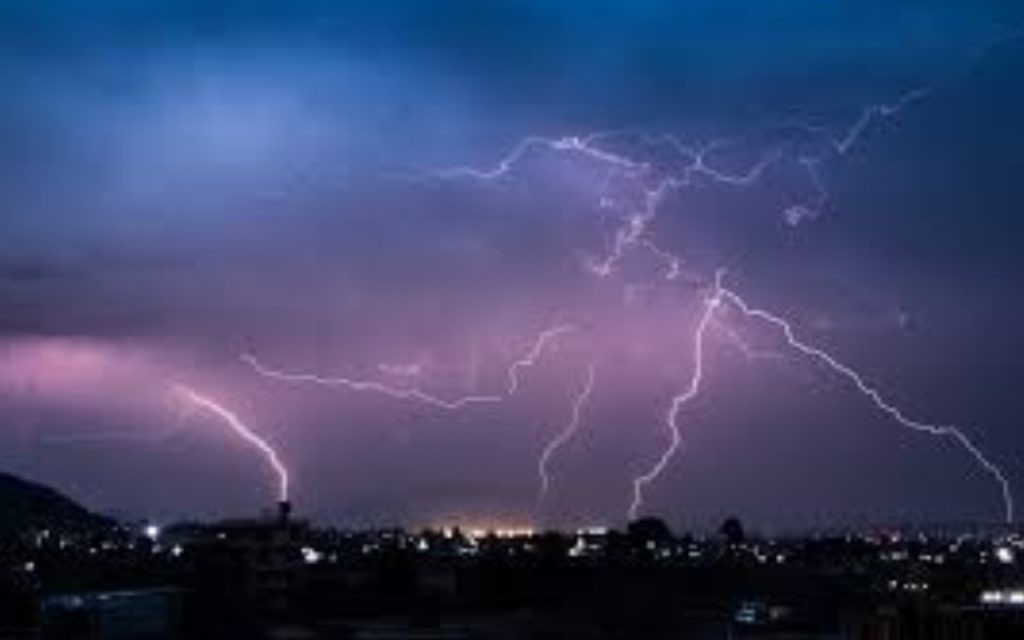 गुल्मीमा चट्याङ लागेर ३ जना घाइते